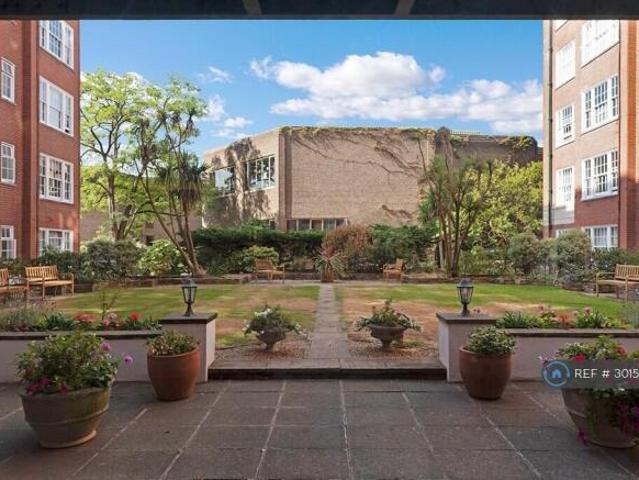 Flat for rent in Cat Hill