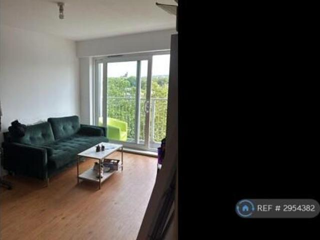 Flat for rent in Cat Hill