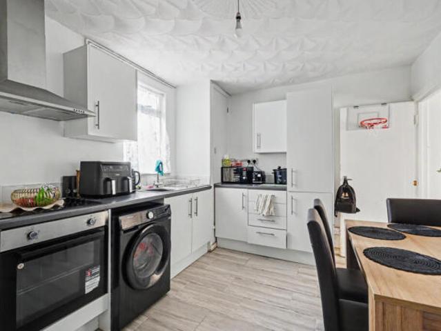 Flat for rent in Brompton, Gillingham