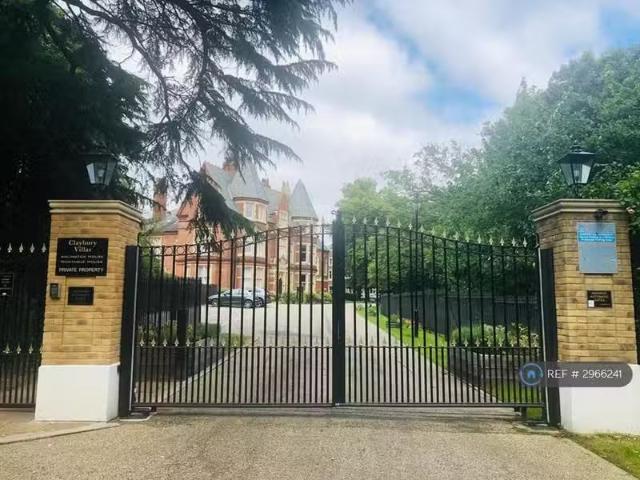 House for rent in Woodford Bridge, Greater London