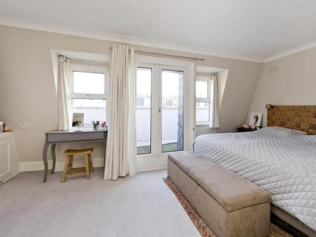 Flat for rent in Cat Hill