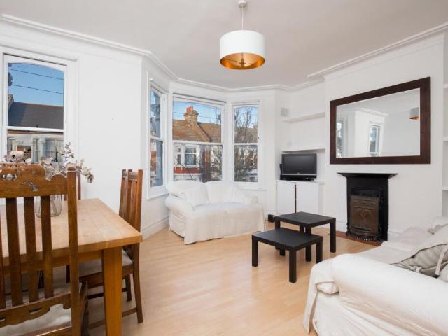 Flat for rent in The Rise, Isle Of Man