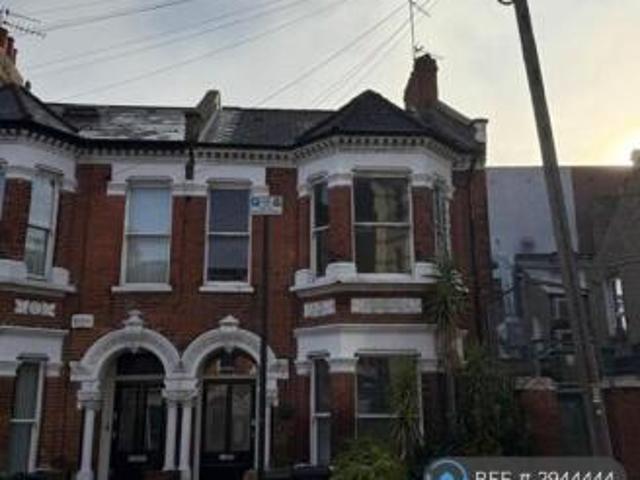 Flat for rent in Cat Hill