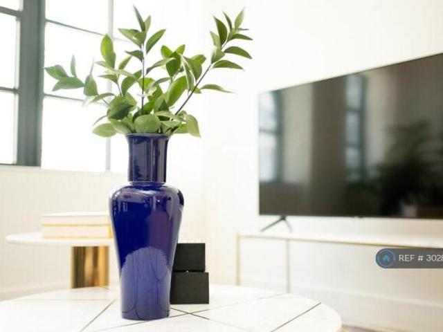 Flat for rent in Cat Hill