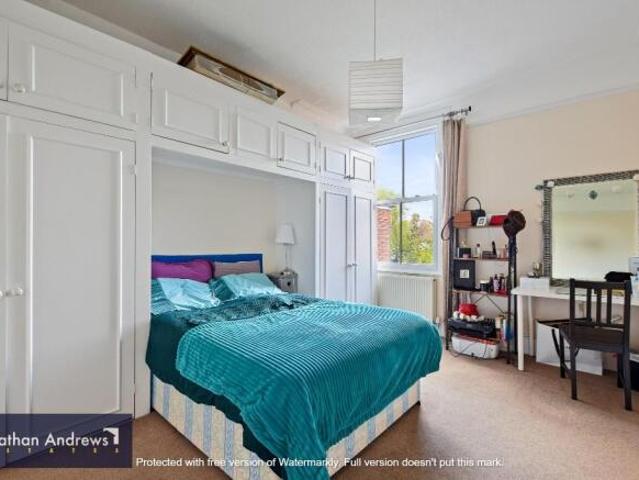 Flat for rent in Cat Hill