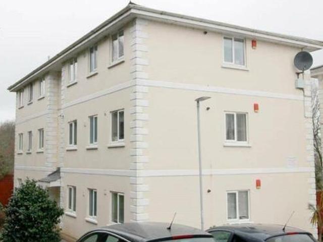 House for rent in Follaton, Strode