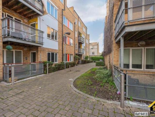 Flat for rent in Cat Hill