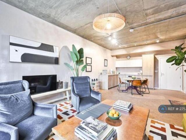 Flat for rent in Cat Hill