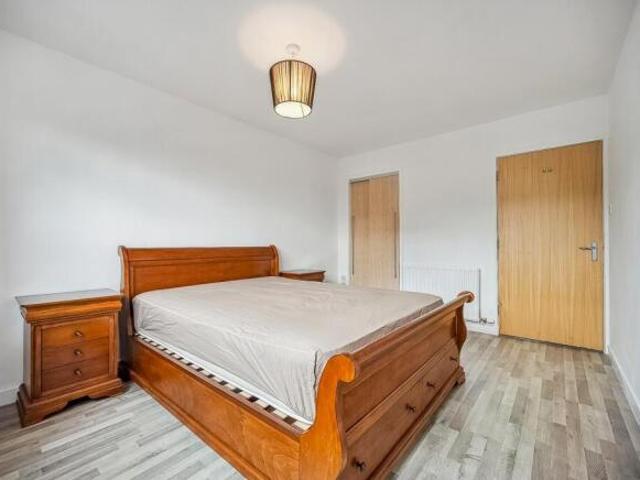 Flat for rent in Pollokshields, Scotland