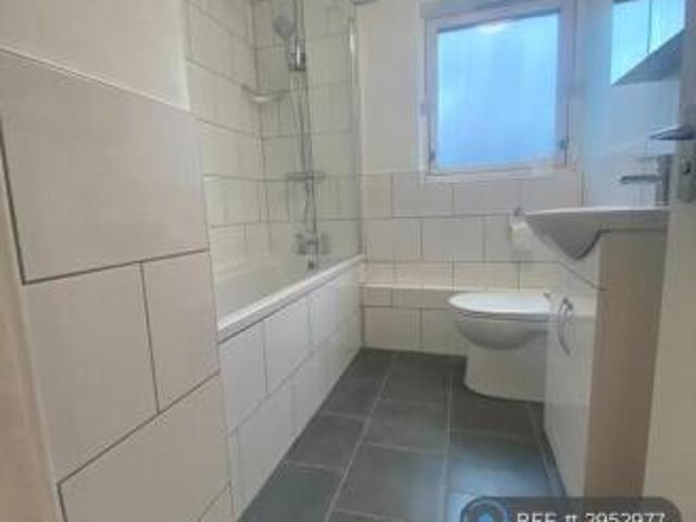 Flat for rent in Cat Hill
