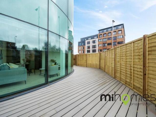 Flat for rent in Slough