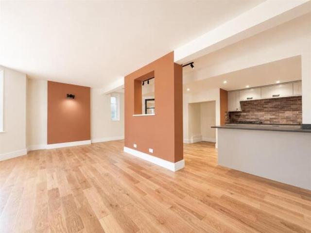 Flat for rent in Golden Valley, Gloucestershire