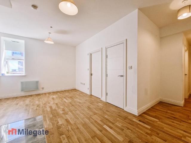 Flat for rent in Sefton