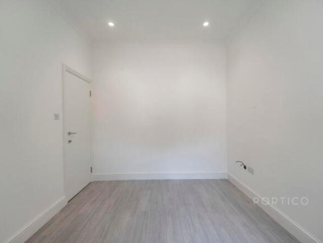 Flat for rent in Cat Hill