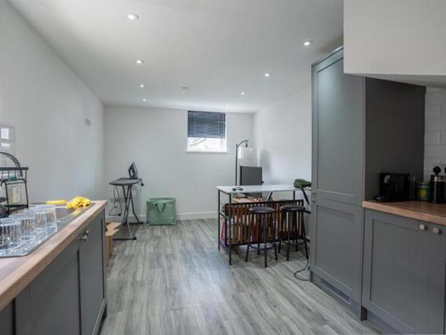 Flat for rent in Falcon Lodge, Wales