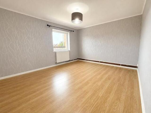Flat for rent in Bedford