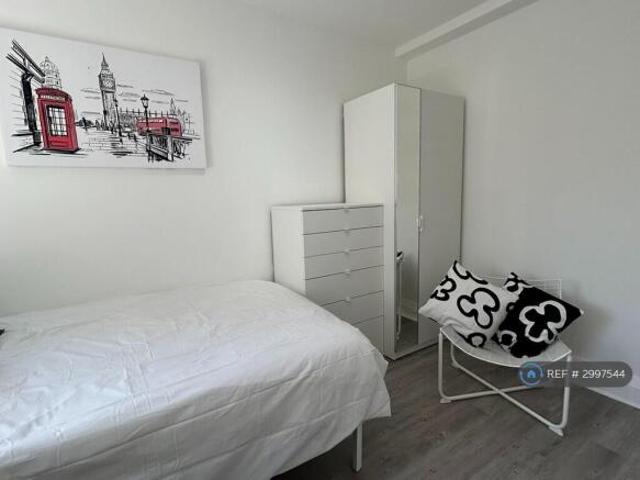 Flat for rent in Cat Hill