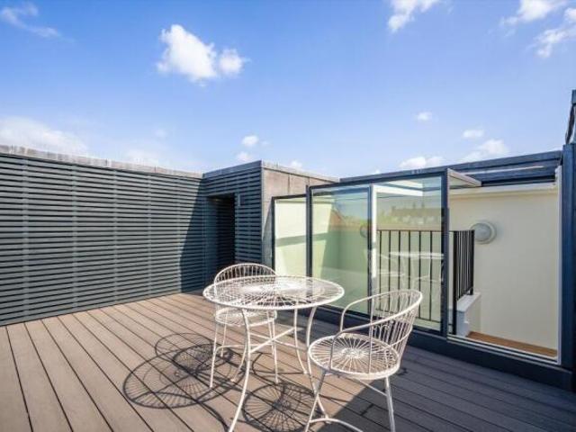 Flat for rent in Cat Hill