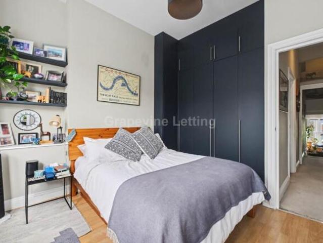 Flat for rent in Cat Hill