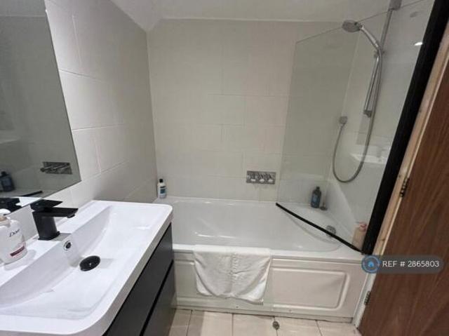 Flat for rent in Cat Hill