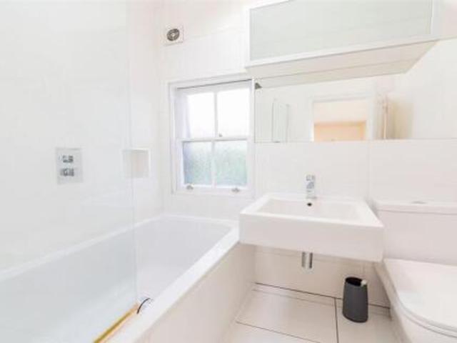 Flat for rent in Cat Hill