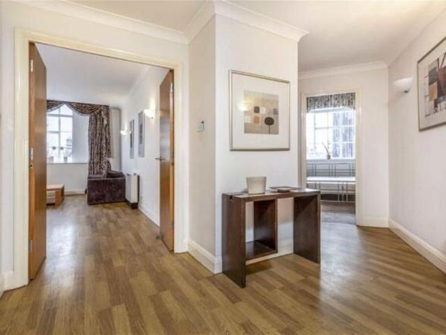 Flat for rent in Belvedere, Greater London