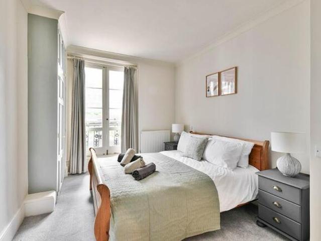 Flat for rent in Cat Hill