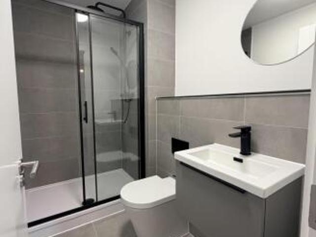 Flat for rent in South Lane, West Yorkshire