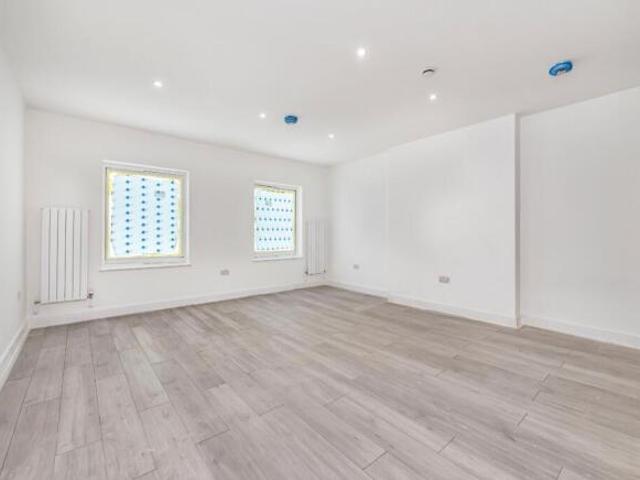 Flat for rent in Cat Hill