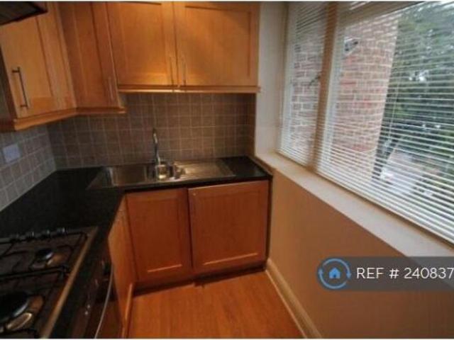 Flat for rent in Cat Hill