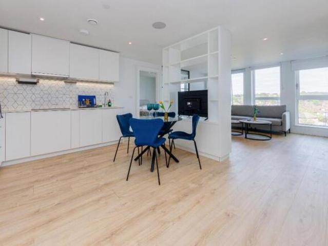 Flat for rent in Cat Hill