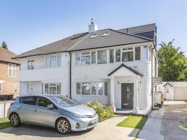 Flat for rent in Cat Hill
