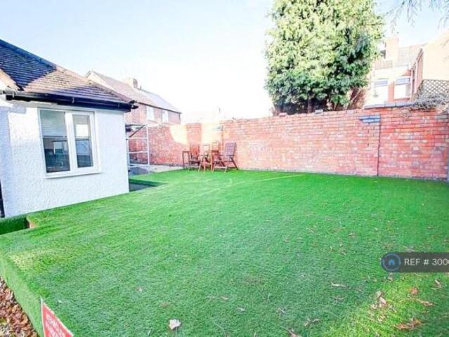 Flat for rent in Binley, West Midlands