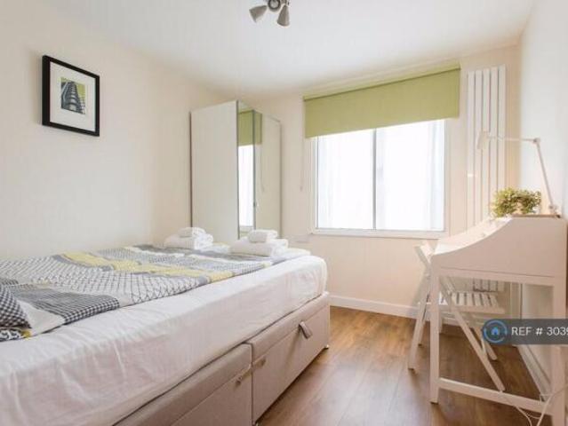 Flat for rent in Cat Hill