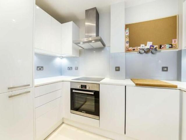 Flat for rent in Chichester, Littlecote