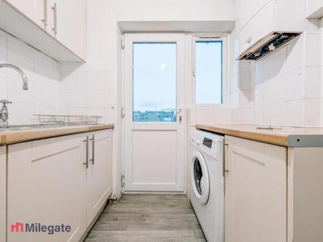 Flat for rent in Cat Hill