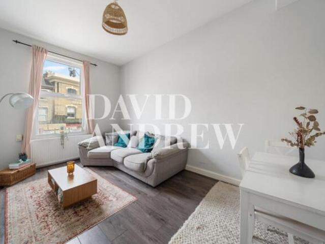 Flat for rent in Cat Hill