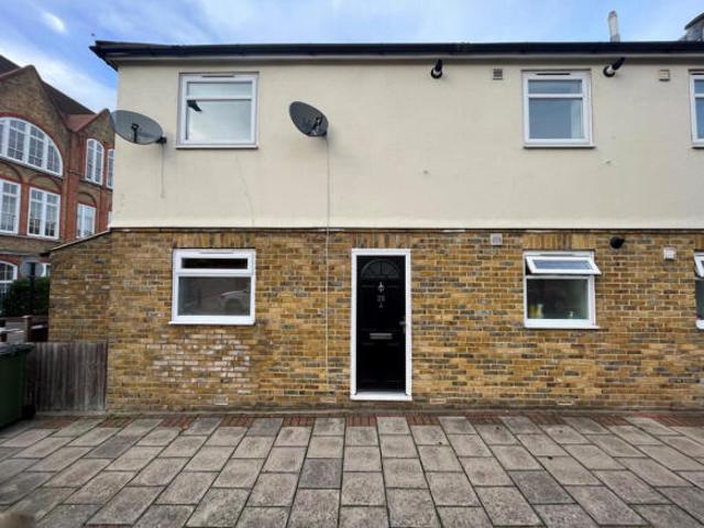 Flat for rent in Cat Hill