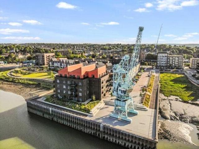 Flat for rent in Rochester, Kent