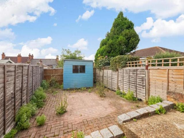 Flat for rent in Cat Hill, England