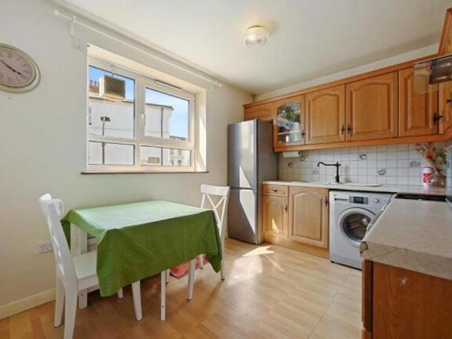 Flat for rent in Cat Hill