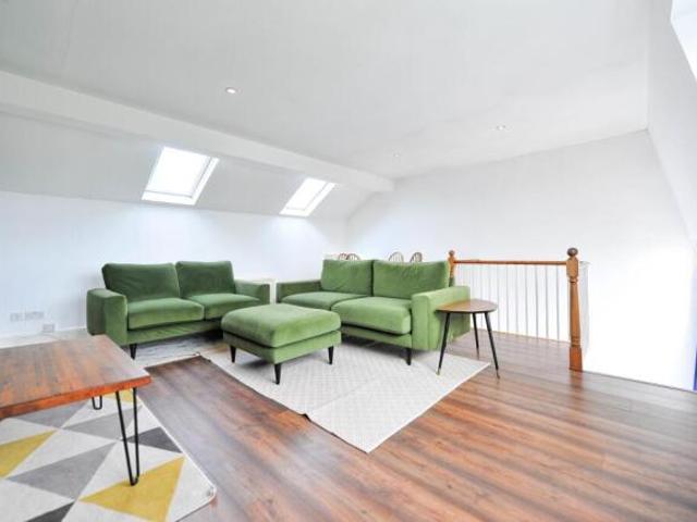 Flat for rent in Cat Hill