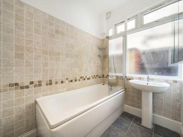 Flat for rent in Chiswick, Greater London