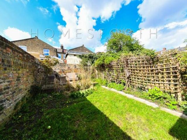 Flat for rent in Rise, Hull and East Yorkshire