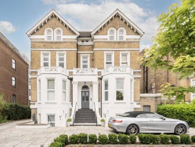 Flat for rent in Chiswick, Greater London
