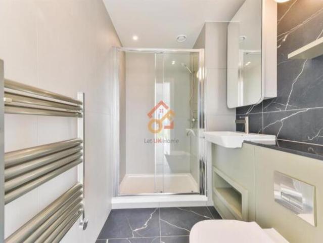 Flat for rent in Cat Hill
