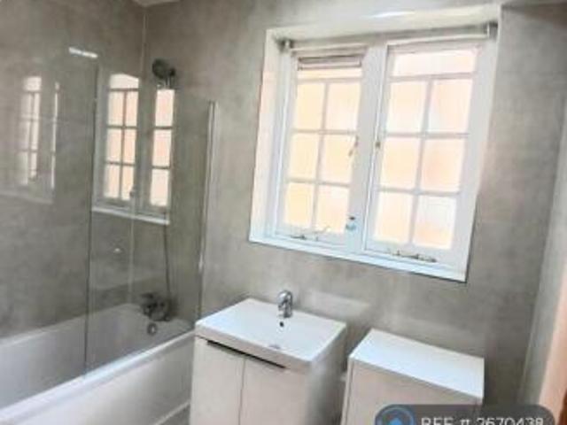 Flat for rent in Cat Hill