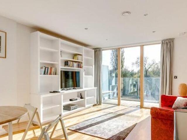 House for sale in Brentford End, Greater London