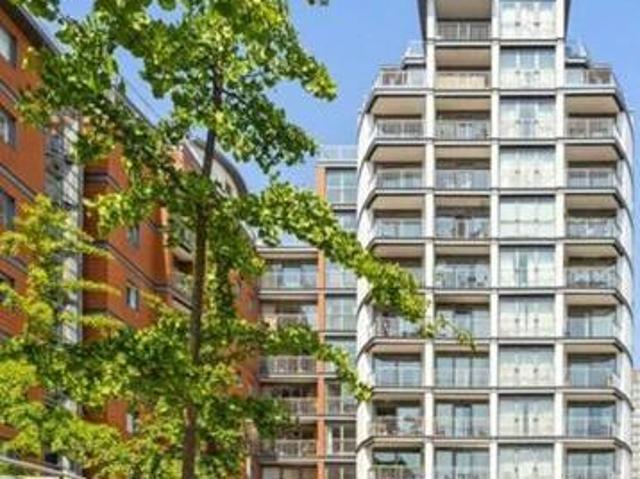 House for rent in Brentford End, Greater London