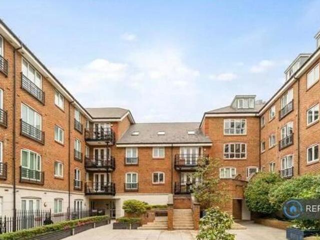 House for rent in Brentford, Greater London